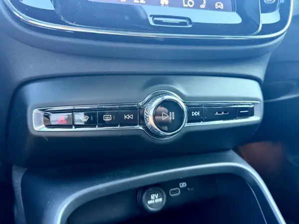 Volvo C40 Recharge 82 kWh Single M. Extended Range RWD Ultimate 16