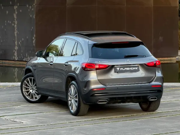 Mercedes-Benz GLA 250 e 8G-DCT AMG Line 26