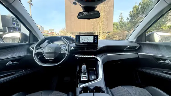 Peugeot 3008 PureTech 130 Stop & Start GPF EAT8 Allure 11