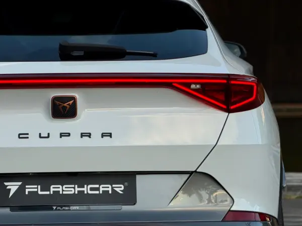 Cupra Formentor 1.4 e-Hybrid DSG VZ 32