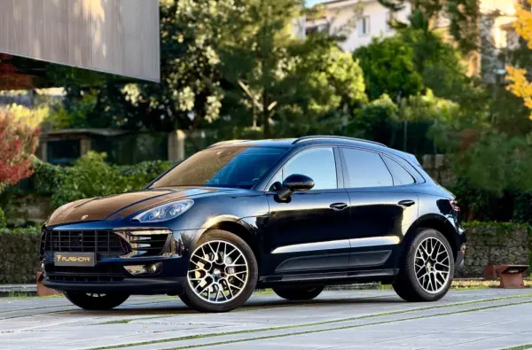 Porsche Macan S 22