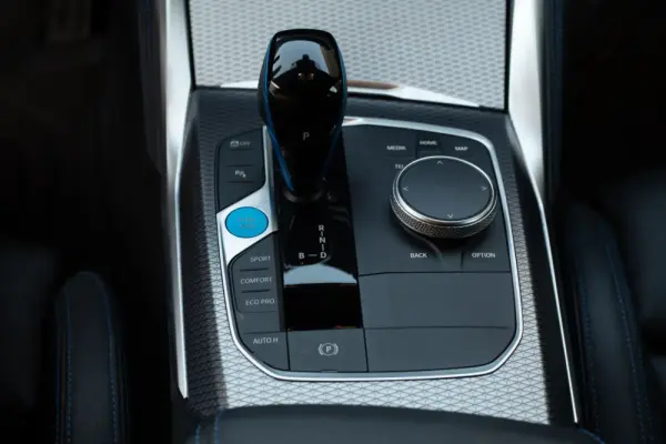 BMW i4 eDrive40 Pack Desportivo M 44