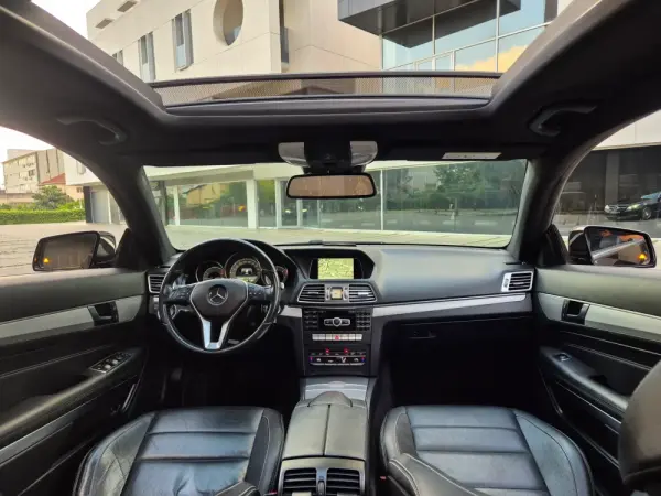 Mercedes-Benz E 220 8