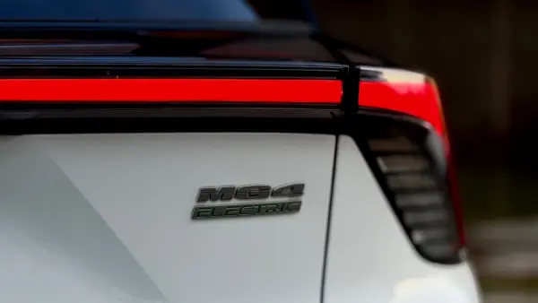MG MG4 Trophy Ext Range 77 kWh 245 hp 29
