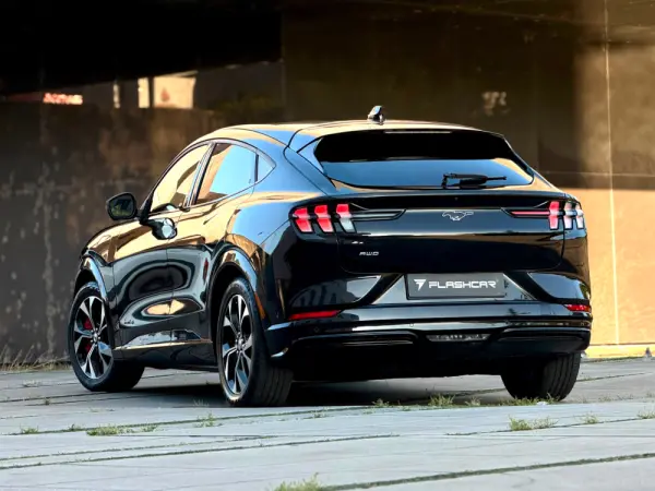 Ford Mustang Mach-E 75.7 kWh AWD RSK 50