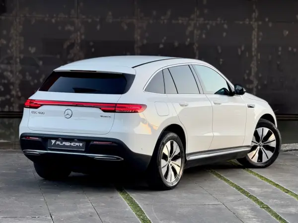 Mercedes-Benz EQC 400 4Matic AMG Line 3