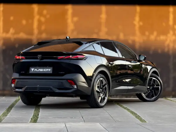 Peugeot 408 1.6 Hybrid GT e-EAT8 4