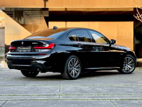 BMW 320 e Pack Desportivo M Auto 21