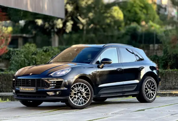 Porsche Macan S 19