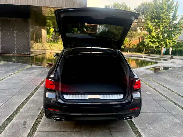 BMW 520 e Pack M 27