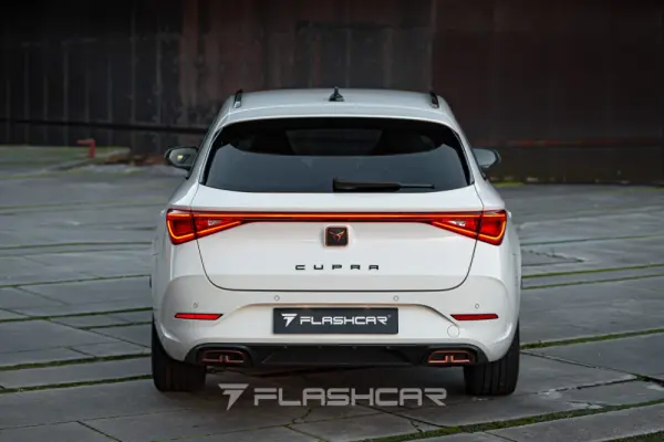 Cupra Leon ST 1.4 e-Hybrid VZ DSG 10
