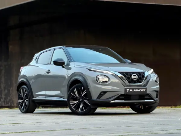 Nissan Juke 1.0 DIG-T N-Design Black 32