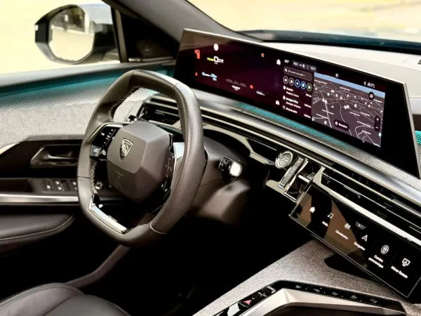 Peugeot E-3008 73 kWh GT 45