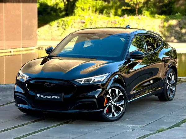 Ford Mustang Mach-E 75.7 kWh AWD RSK 15