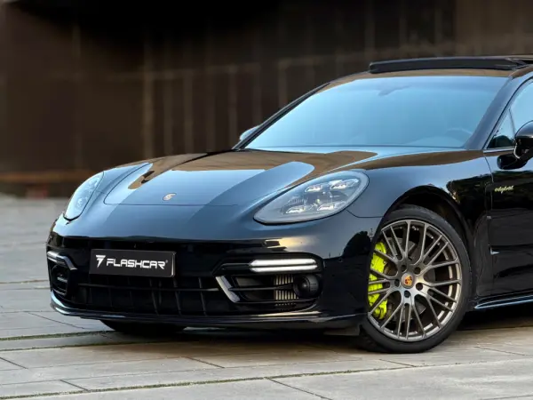 Porsche Panamera Sport Turismo 4 E-Hybrid Platinum Edition PDLS 16
