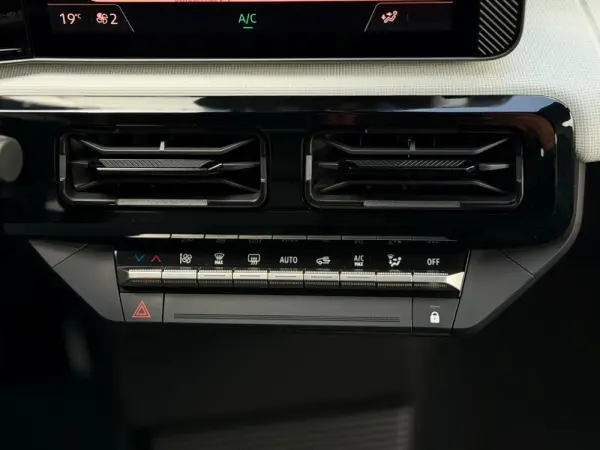 Renault 5 E-Tech 40 kWh Evolution Autonomia Urbana 29