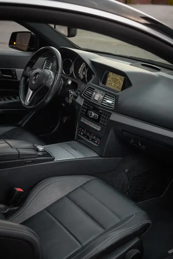 Mercedes-Benz E 220 13