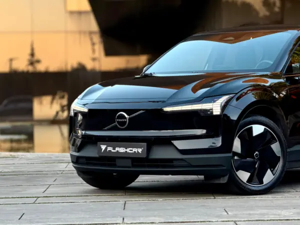 Volvo EX30 Twin Motor Performance AWD Plus 28