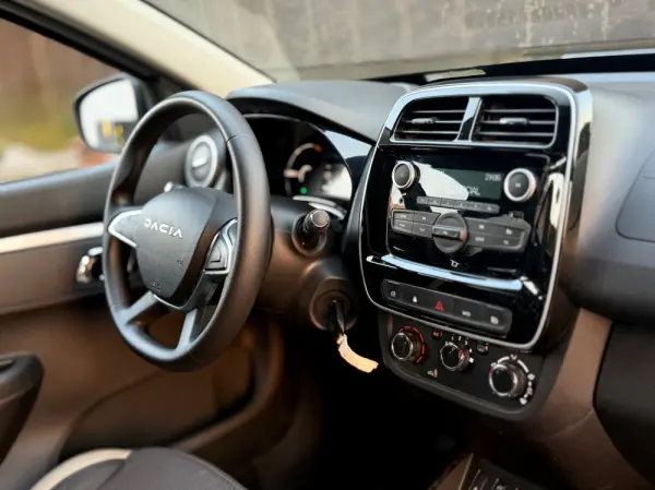 Dacia Spring Comfort Plus 5