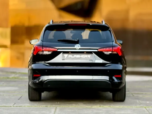 MG MG5 5 Standard Luxury 13