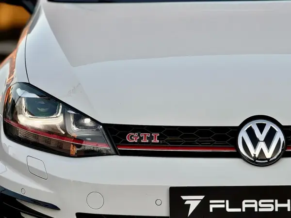 Volkswagen Golf 28