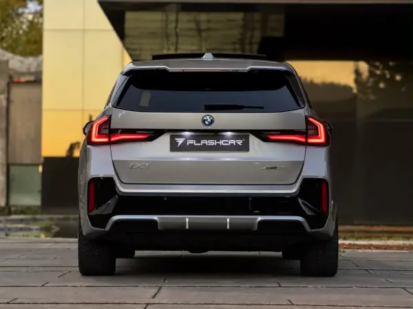 BMW iX1 xDrive30 Pack Desportivo M 18