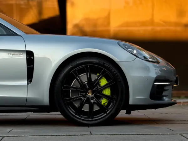 Porsche Panamera 4 E-Hybrid 22