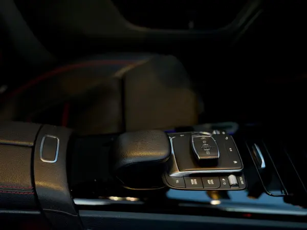 Mercedes-Benz CLA 250 e 8G-DCT AMG Line 24