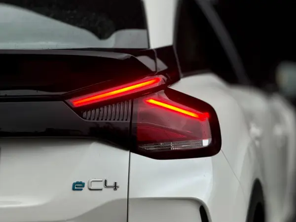 Citroën e-C4 50 kWh C-Séries 9