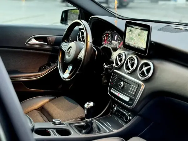 Mercedes-Benz A 180 16