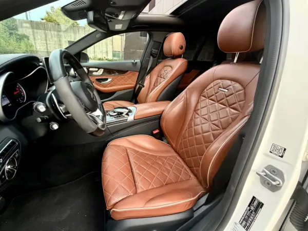 Mercedes-Benz C 63 AMG S 8