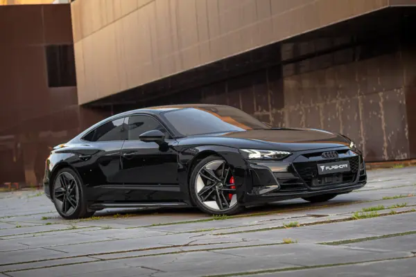 Audi e-tron GT quattro 23