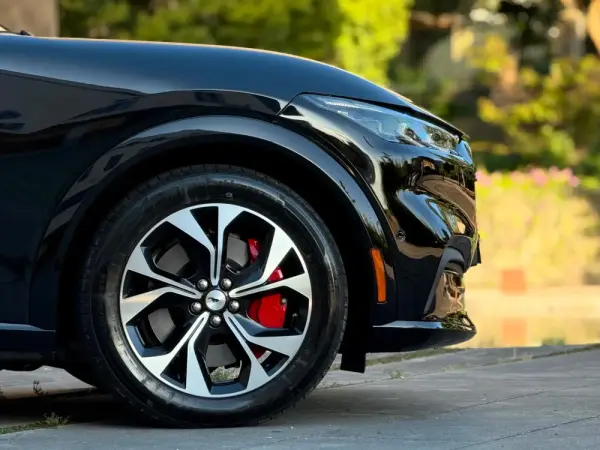 Ford Mustang Mach-E 75.7 kWh AWD RSK 52