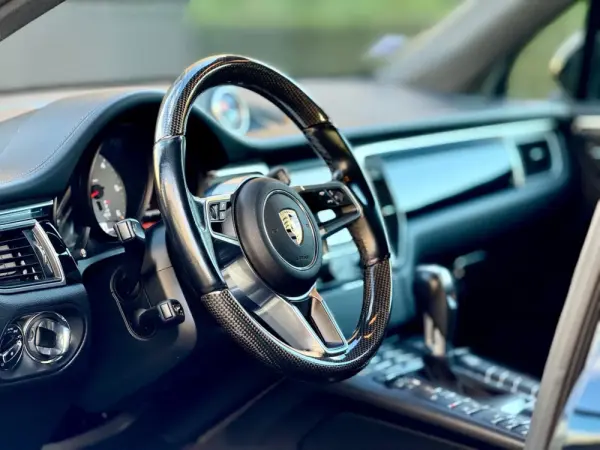 Porsche Macan S 5