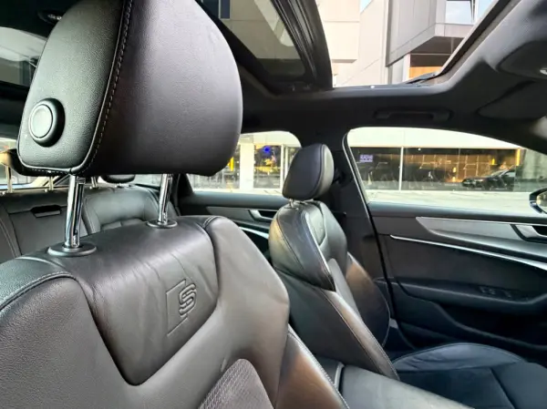 Audi A6 Avant 40 TDI S line S tronic 17