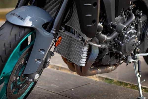 Yamaha MT-10 AKRAPOVIC 17