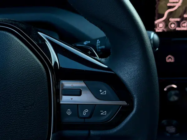 Peugeot 308 SW 1.2 PureTech Allure EAT6 13