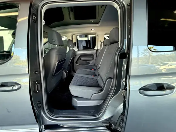 Volkswagen Caddy Maxi 2.0 TDi BM Highline 7L 10