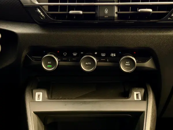 Citroën e-C4 C-Series 15