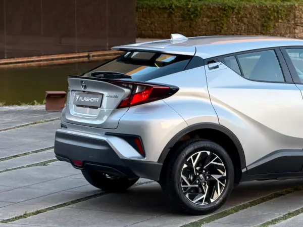 Toyota C-HR 1.8 Hybrid Exclusive 52