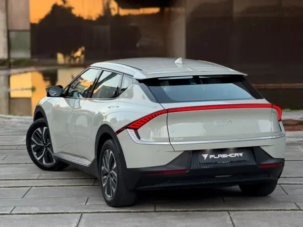 Kia EV6 Outro 7