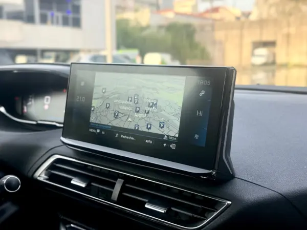 Peugeot 3008 PureTech 130 Stop & Start GPF EAT8 Allure 16