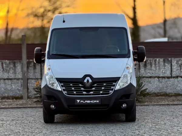 Renault Master E-Tech L2H2 3T5 Advance Autonomia Urbana 4