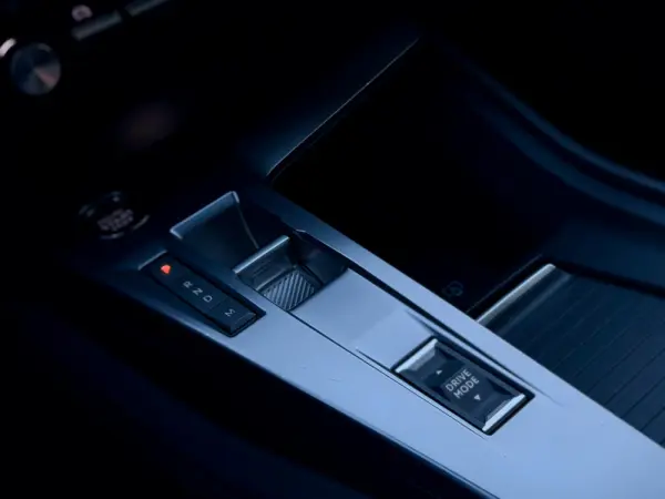 Peugeot 308 SW 1.2 PureTech Allure EAT6 26