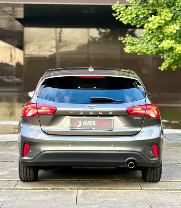 Ford Focus 1.5 TDCi EcoBlue Titanium 15
