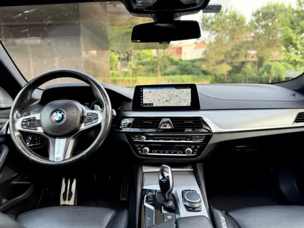 BMW 520 d Pack M Auto 3