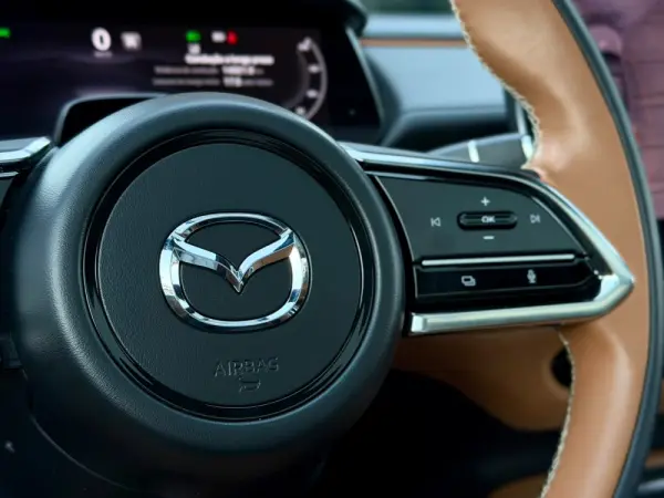 Mazda 6e 68.8 kWh Takumi Plus 13