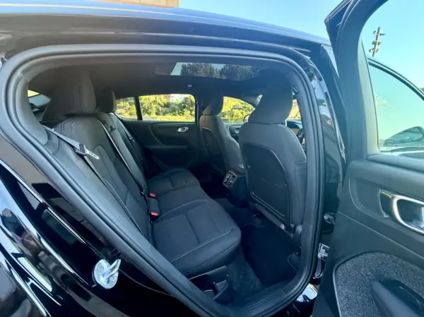 Volvo C40 Recharge 82 kWh Single M. Extended Range RWD Ultimate 31