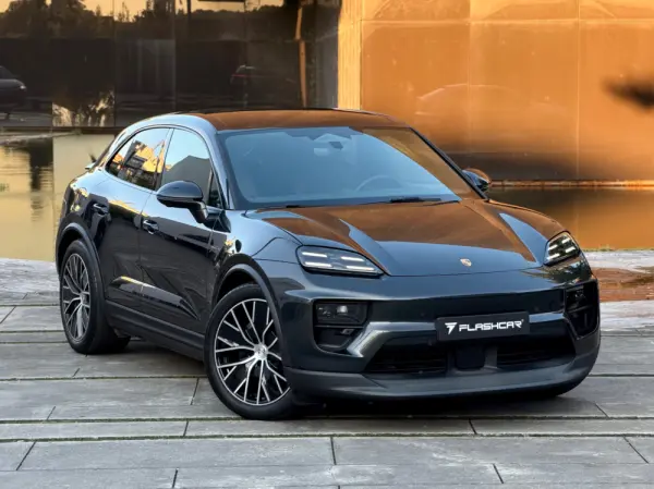 Porsche Macan Electric 1