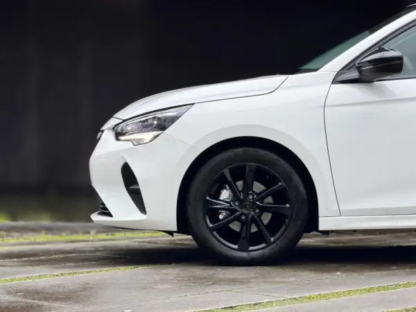 Opel Corsa 1.2 Edition 2